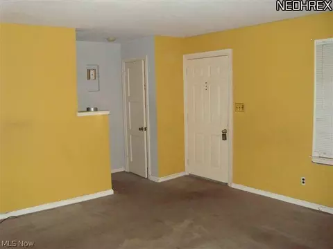 800 E 254th St, Euclid, OH 44132 photo 7