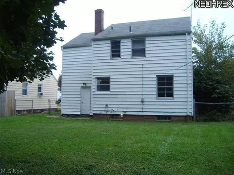 800 E 254th St, Euclid, OH 44132 photo 4