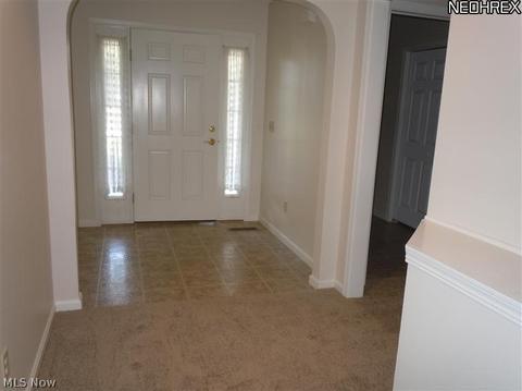 1125 Fox Run, Grafton, OH 44044 photo 2