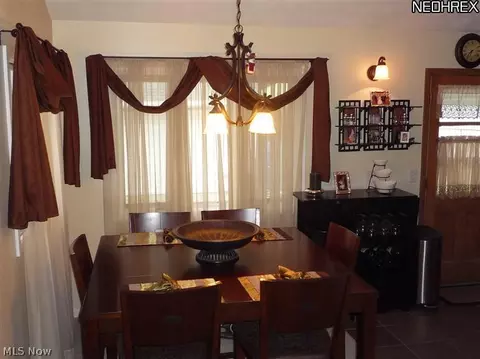 799 Charles St, Willowick, OH 44095 photo 4