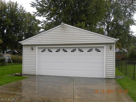 917 Wilder Ave, Elyria, OH 44035 photo 3