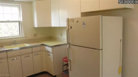 374 E 250th, Euclid, OH 44132 photo 9