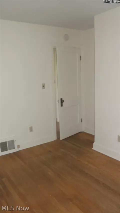 374 E 250th, Euclid, OH 44132 photo 5