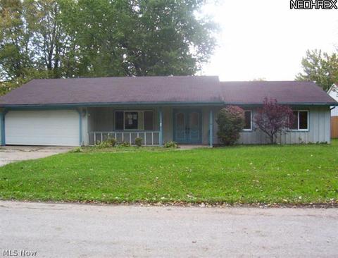 62 Spring St, Elyria, OH 44035 photo 1