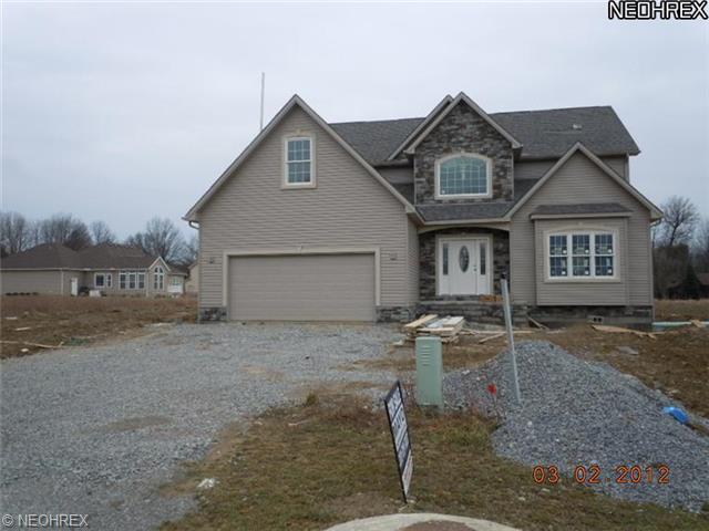524 Berklee Dr, Youngstown, OH 44514 photo 2