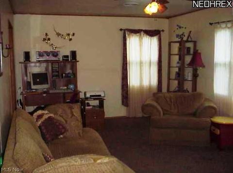 435 Metcalf Rd, Elyria, OH 44035 photo 2