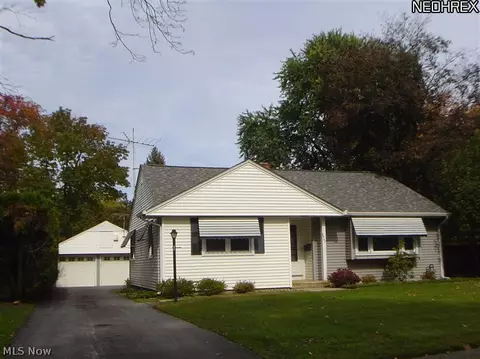 8467 Forestview Ave, Mentor, OH 44060 photo 1