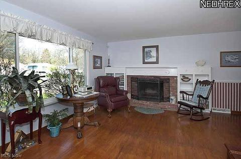 251 Colgate Ave, Elyria, OH 44035 photo 2