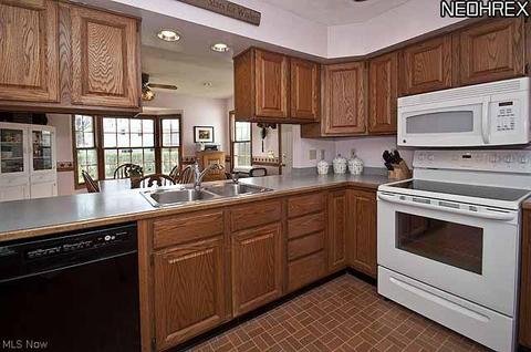 251 Colgate Ave, Elyria, OH 44035 photo 6