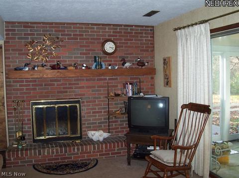 859 Springwater Dr, Akron, OH 44333 photo 15