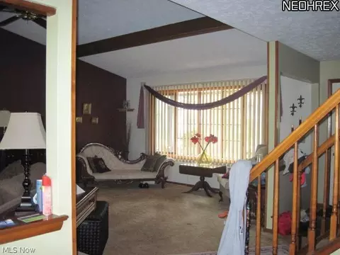 215 Pepperdine Dr, Elyria, OH 44035 photo 3