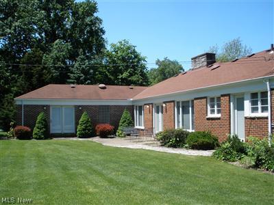 551 Washington Ave, Elyria, OH 44035 photo 3
