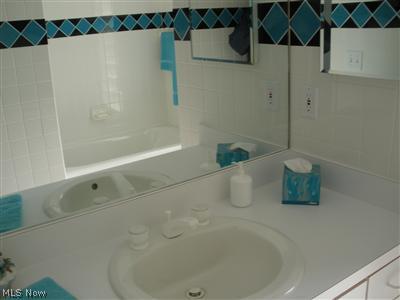 551 Washington Ave, Elyria, OH 44035 photo 12