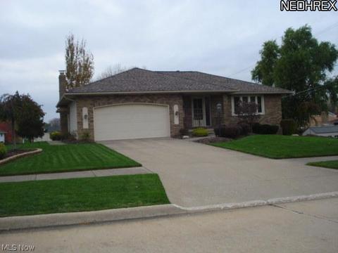 7500 Pine Cone Dr, Parma, OH 44134 photo 1