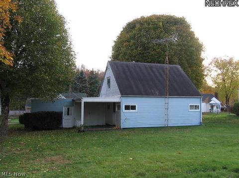 1423 Spangler Rd NE, Canton, OH 44714 photo 3