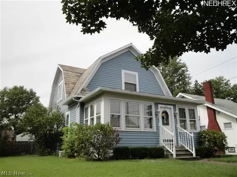 1216 Dover Ave, Dover, OH 44622 photo 1