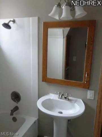 1216 Dover Ave, Dover, OH 44622 photo 19