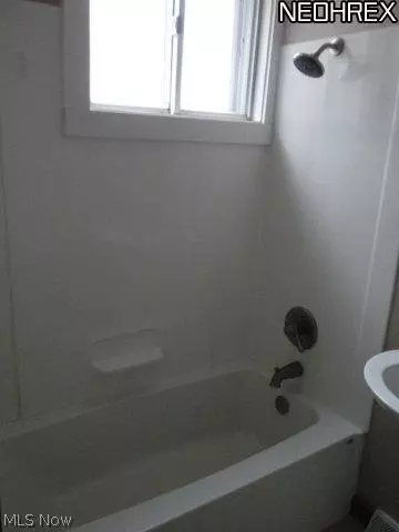 1216 Dover Ave, Dover, OH 44622 photo 20