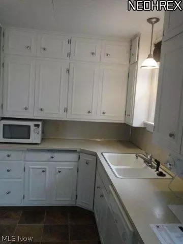 1216 Dover Ave, Dover, OH 44622 photo 12