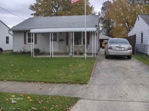 415 Wesley Ave, Elyria, OH 44035 photo 3