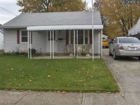 415 Wesley Ave, Elyria, OH 44035 photo 2