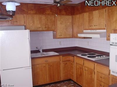 8030 Center Rd, Saybrook, OH 44004 photo 3