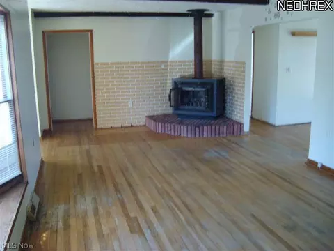 5028 Crystal Ave, Ashtabula, OH 44004 photo 3