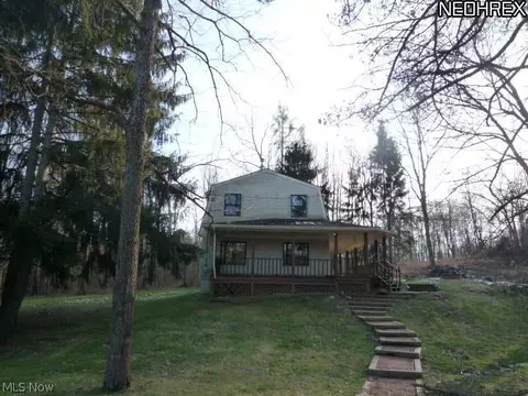 272 Hatch Rd, Wadsworth, OH 44281 photo 1