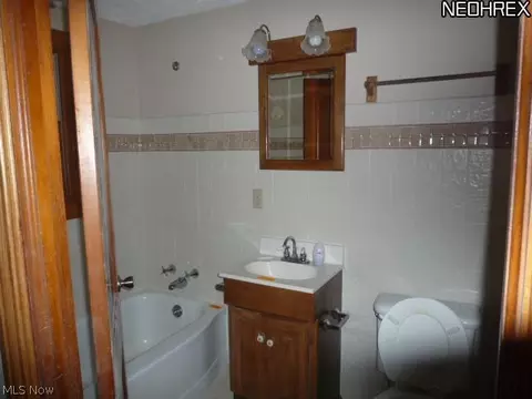 272 Hatch Rd, Wadsworth, OH 44281 photo 8