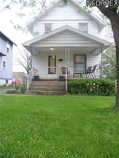 305 Maplewood Ave, Struthers, OH 44471 photo 1