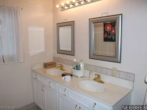 4856 River Rd, Perry, OH 44081 photo 18