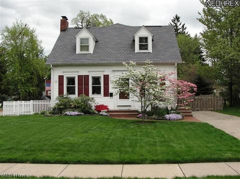4713 Maple St, Willoughby, OH 44094 photo 1