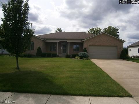 5725 Normandy Dr, Lorain, OH 44053 photo 1