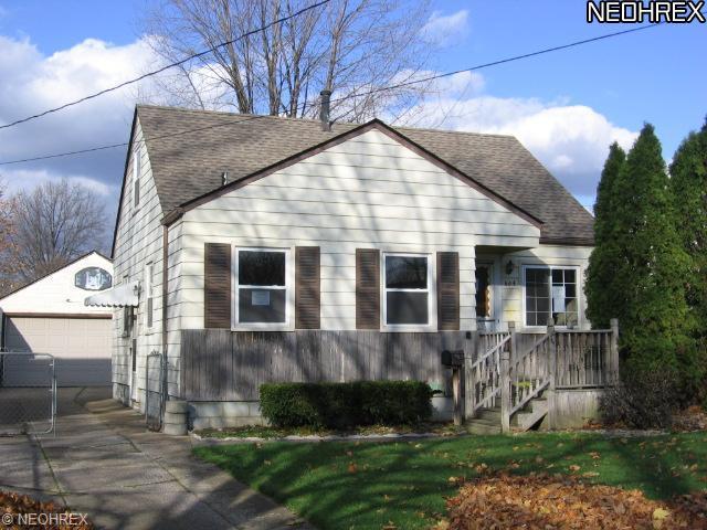 604 Eastern Heights Blvd, Elyria, OH 44035 photo 1