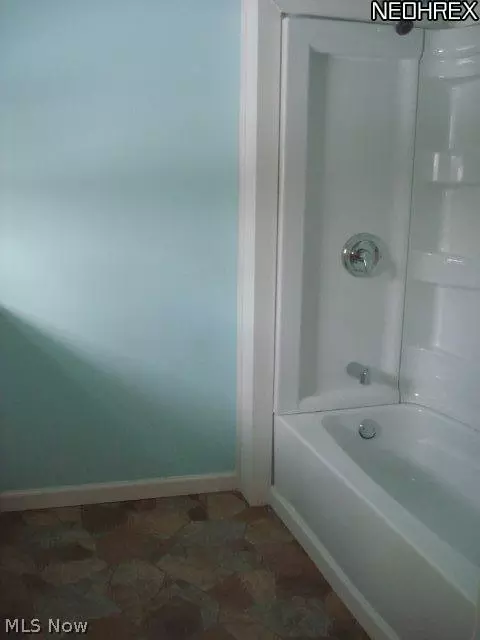 319 Race St, Dover, OH 44622 photo 19