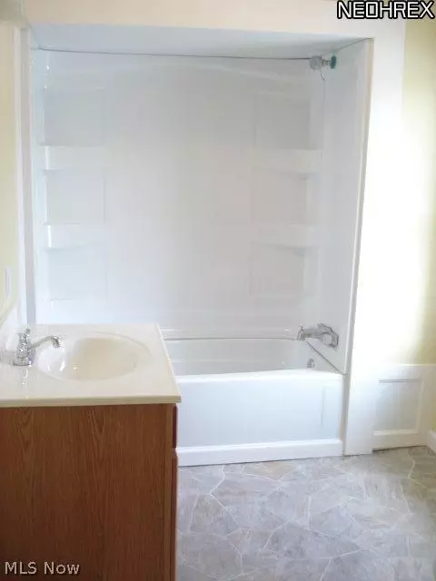 319 Race St, Dover, OH 44622 photo 14