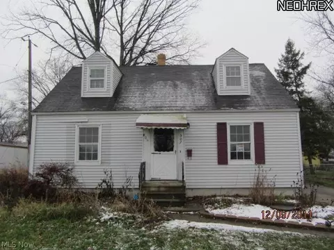 507 Poplar St, Elyria, OH 44035 photo 1