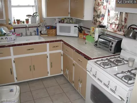 6410 Westlake Ave, Parma, OH 44129 photo 3