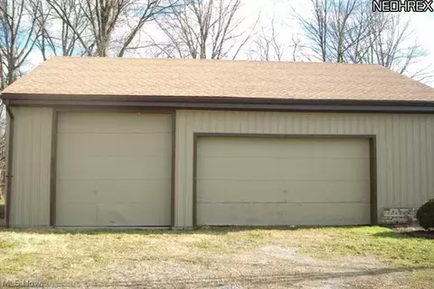 1529 Difford Dr, Niles, OH 44446 photo 2