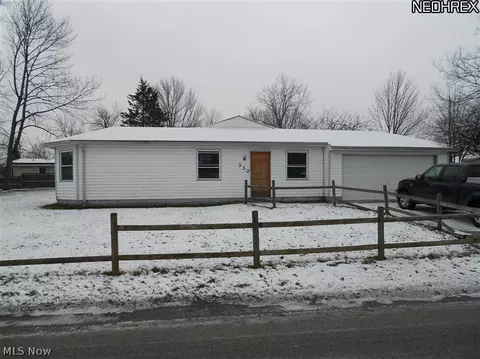 330 Stable Dr, Lagrange, OH 44050 photo 1