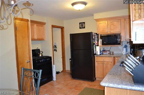 166 E 270th St, Euclid, OH 44132 photo 17