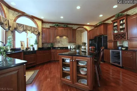 7429 Worlington Dr, Solon, OH 44139 photo 3