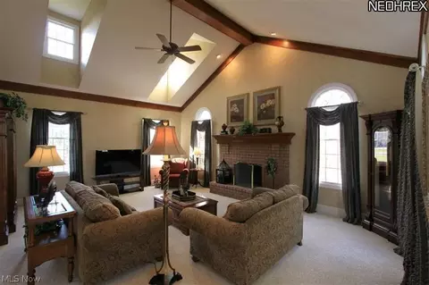 7429 Worlington Dr, Solon, OH 44139 photo 9