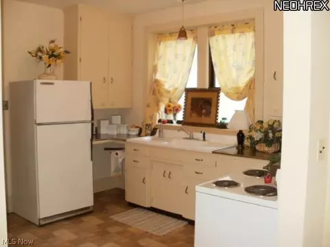 401 Washington Ave, Elyria, OH 44035 photo 14