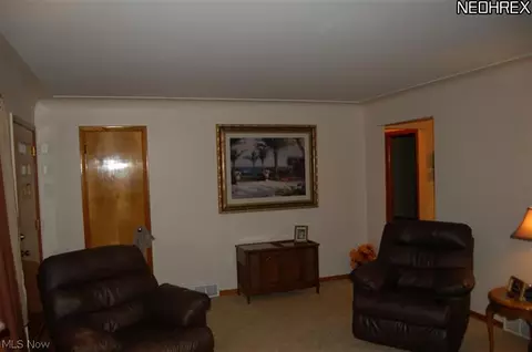 1118 5th St, Struthers, OH 44471 photo 6