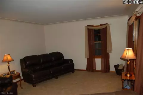 1118 5th St, Struthers, OH 44471 photo 5
