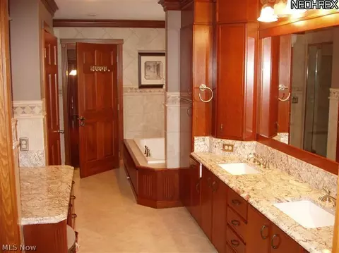 810 Superior Dr, Huron, OH 44839 photo 8