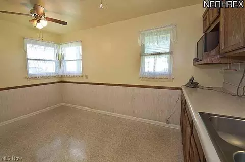 259 E 16th St, Elyria, OH 44035 photo 14