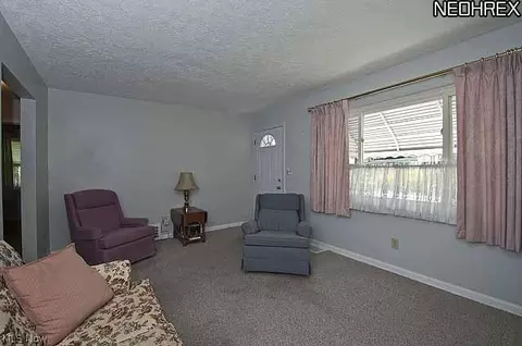 259 E 16th St, Elyria, OH 44035 photo 5