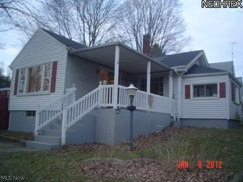 1663 Beaumont Ave NW, Massillon, OH 44647 photo 1